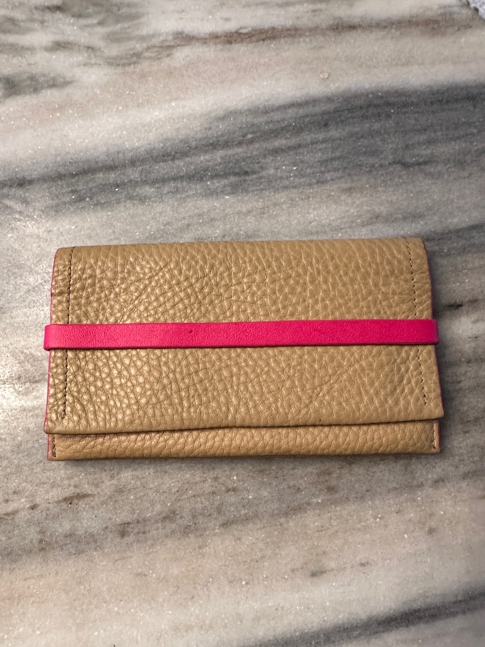 COACH BLEEKER EDGEPAINT PEBBLED LEATHER BI-FOLD WALLET